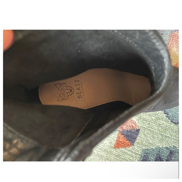 BEAST Jackie Fringe Ankle Boot Black Suede Fringe Booties Size 9 from Buckle - Picture 9 of 10